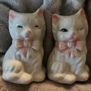 Vintage Ceramic Cat Salt & Pepper Shakers